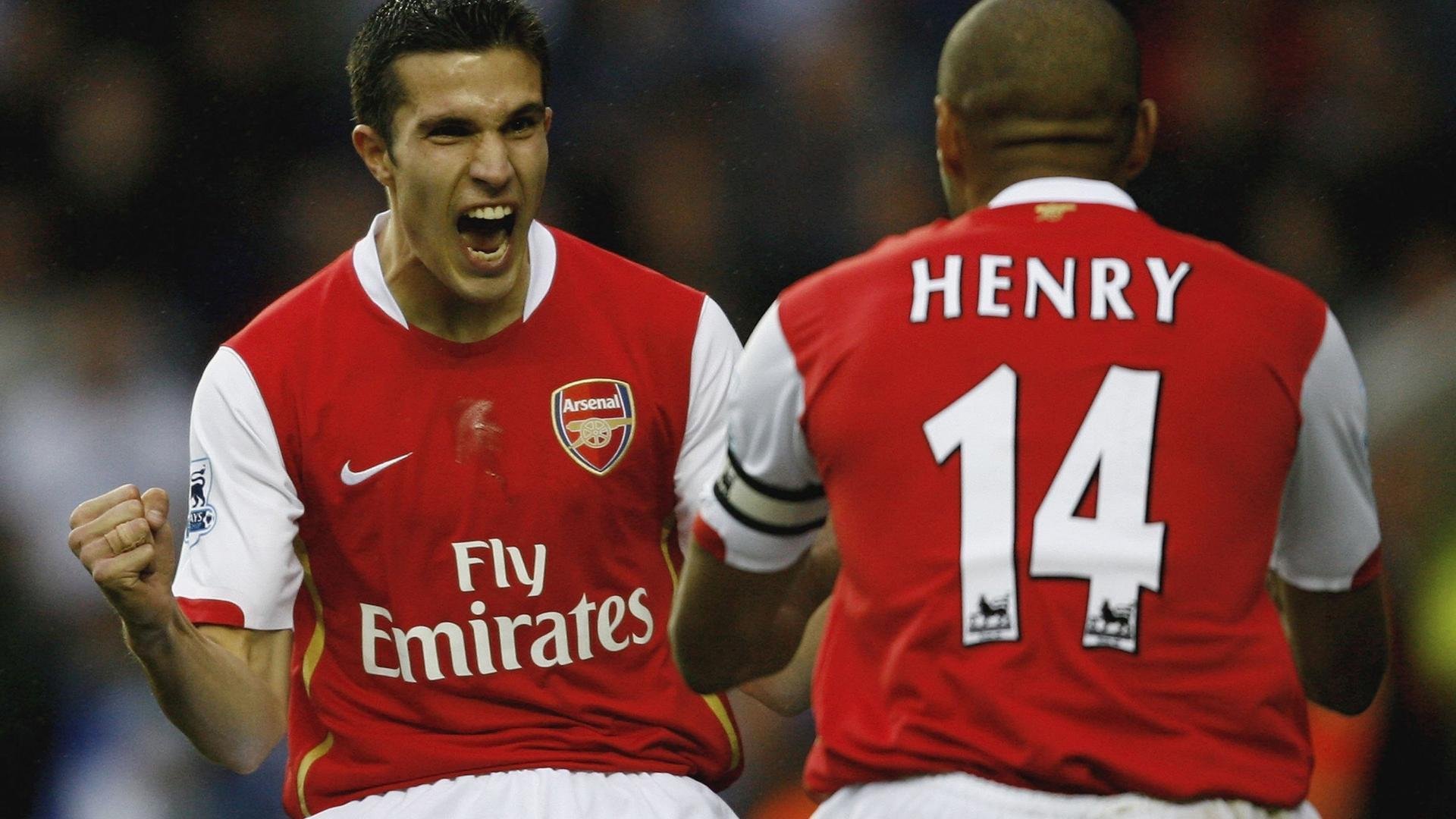 红色风暴席卷围场！法拉利以碾压之势击碎红牛王朝，塞恩斯用一场封神之战宣告，跃马的春天，来了！